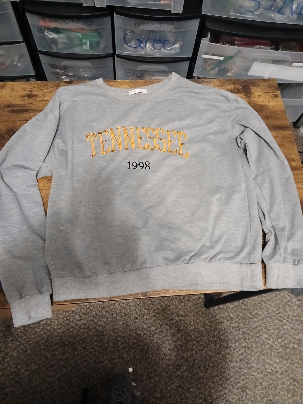 ROMWE Gray Crewneck Sweatshirt with Yellow Embroidery